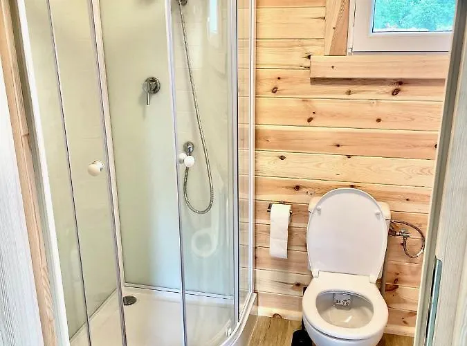 Wioska Szczęścia - Letniskowy Dom wakacyjny *